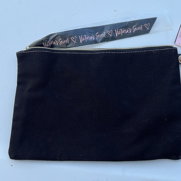 NIB 2 piece Victoria’s Secret clutch and coin or key chain - Picture 4 of 5